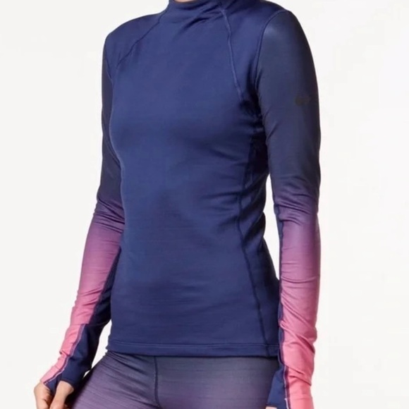 Nike Tops - Nike Pro Women’s Hyper Warm Athletic Top Size M